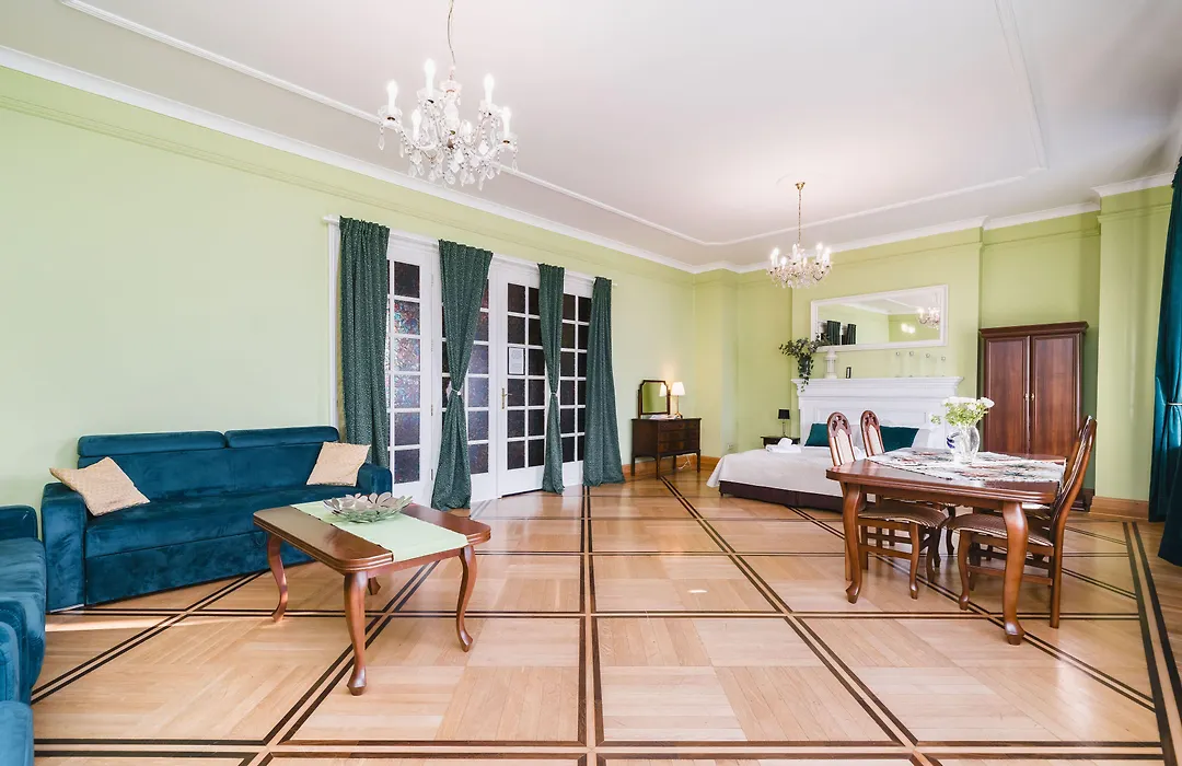 Apartamenty W Palacu Pod Baranami-1